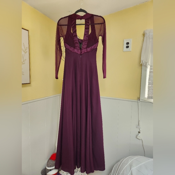 Vintage Plum new image gown - Picture 5 of 7
